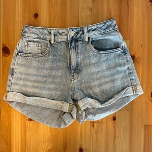 Pacsun light wash denim mom shorts